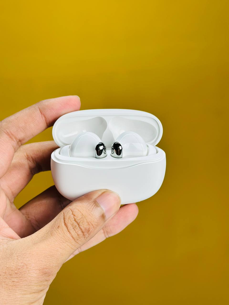 YW15 Active Noise Cancelling Earbuds - White